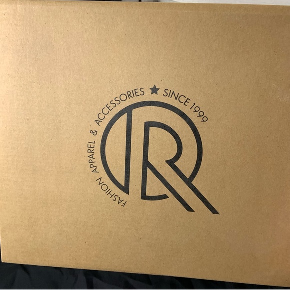 Fashion Apparel and Accessories Black Faux Suede Fleece Lined Winter Boots - Picture 10 of 11